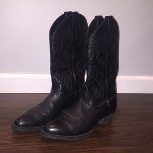 Like New Men’s Ariat cowboy boots